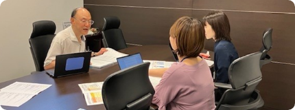 家族手当の支給条件見直しに関する協議を経て、改定内容と施行日を決定し対応方針を整理。